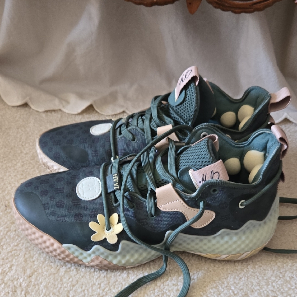 adidas Men's Athletic Shoes in Green and Cream